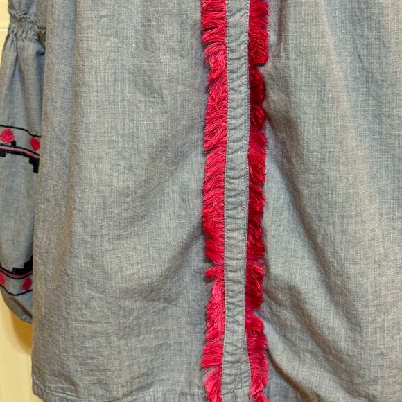 Crown & Ivy Curvy Top Sz 1X VGUC 😊😊 - Picture 3 of 9